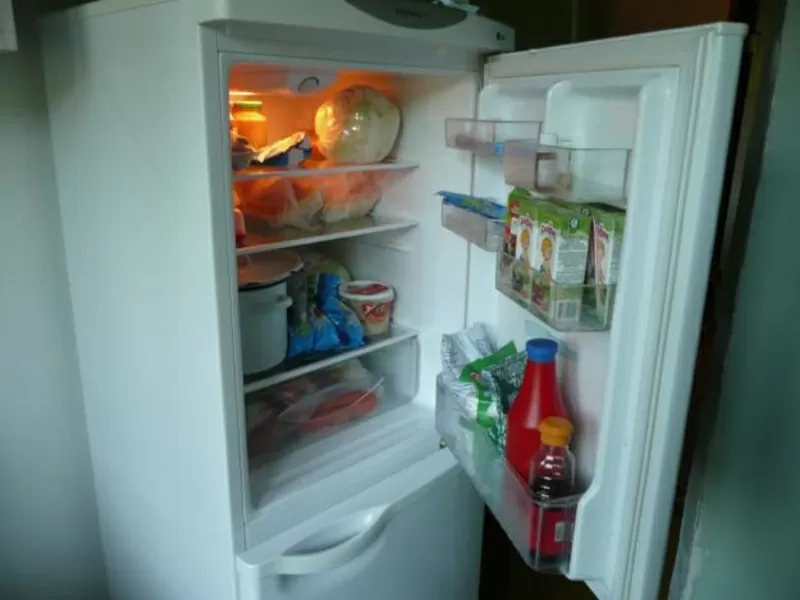 Продам холодильник  двухкамерный LG. 
